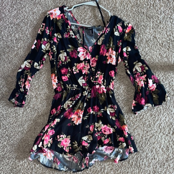 Forever 21 Pants - Floral romper